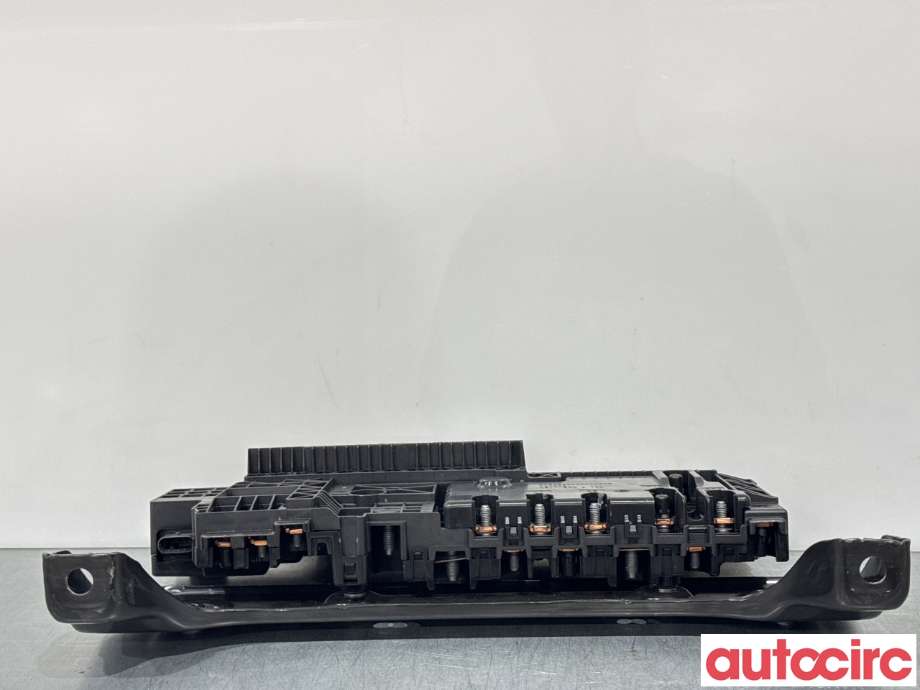 Sikringsboks til Mercedes Vito 2014-->> (W447) (W447) (MERCEDES|A4475400492|)