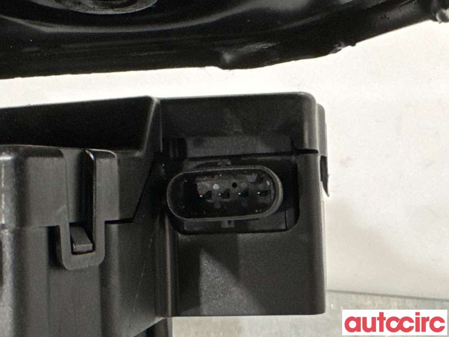 Sikringsboks til Mercedes Vito 2014-->> (W447) (W447) (MERCEDES|A4475400492|)