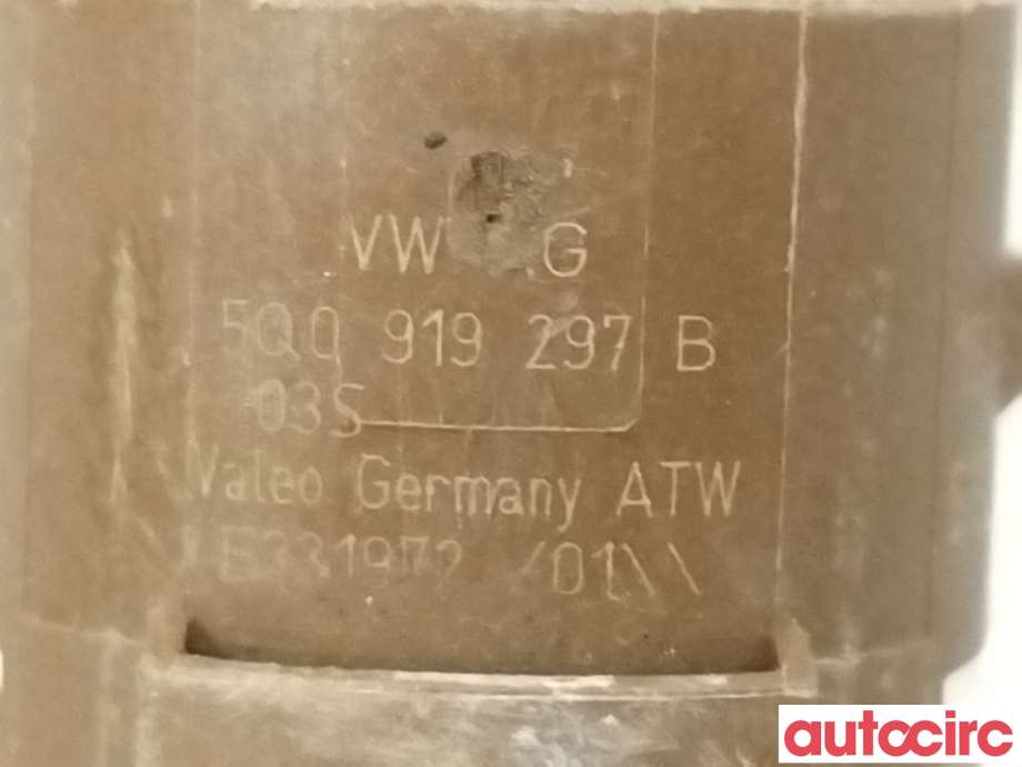 Parkeringssensor foran til VW Passat 2015-2019 (Fase 1) (B8) (B8) (VOLKSWAGEN|5Q0919297B)