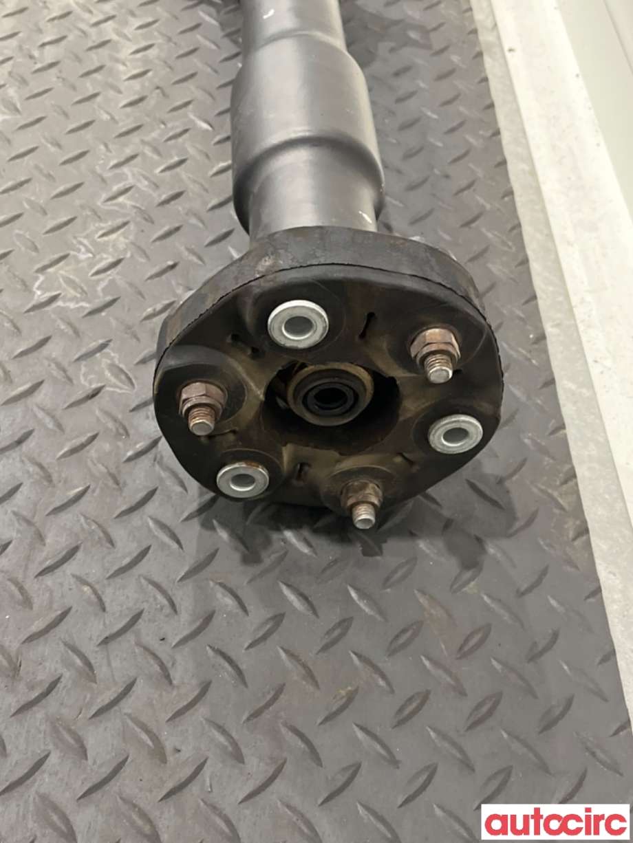 Mellomaksel til BMW 3-Serie 2005-2011 (E90/E91/E92/E93) (E90/E91/E92/E93) (BMW|26107573482|)