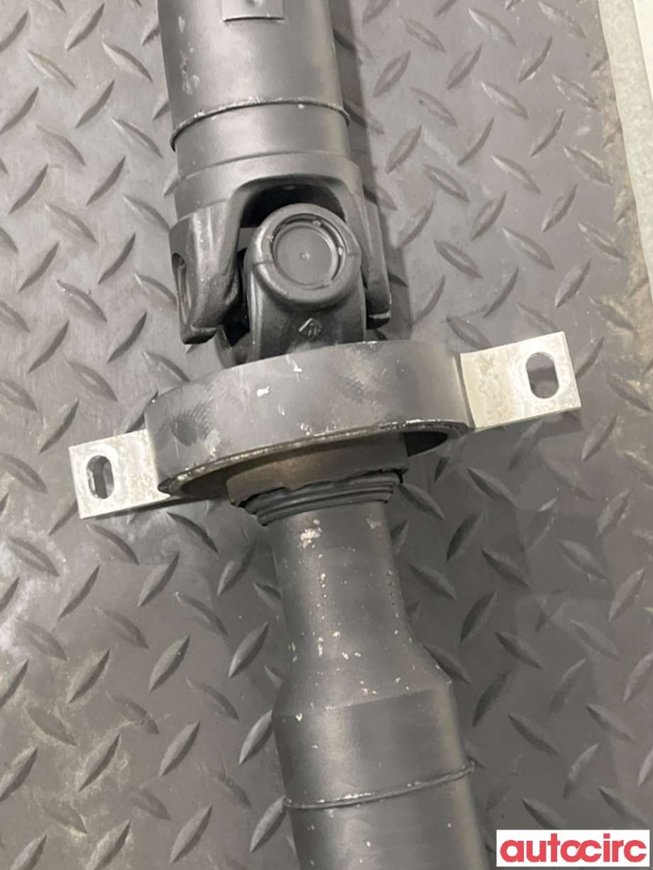 Mellomaksel til BMW 3-Serie 2005-2011 (E90/E91/E92/E93) (E90/E91/E92/E93) (BMW|26107573482|)