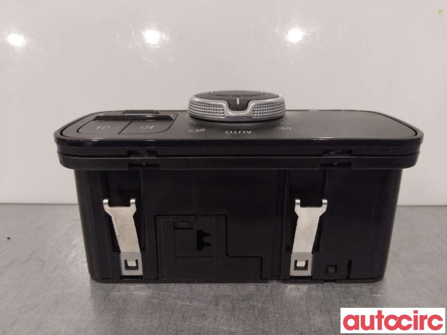 Bryter lys til Mercedes Sprinter 2013-2018 (Fase 2) (906) (906) (MERCEDES|A9079059304|Q043282)