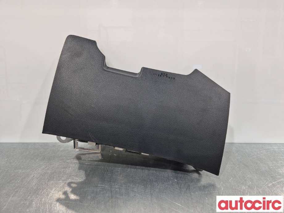 Airbag kne til Toyota Avensis, 2015-2019 (Type III, Fase 2)  (TOYOTA|7390005032C1)