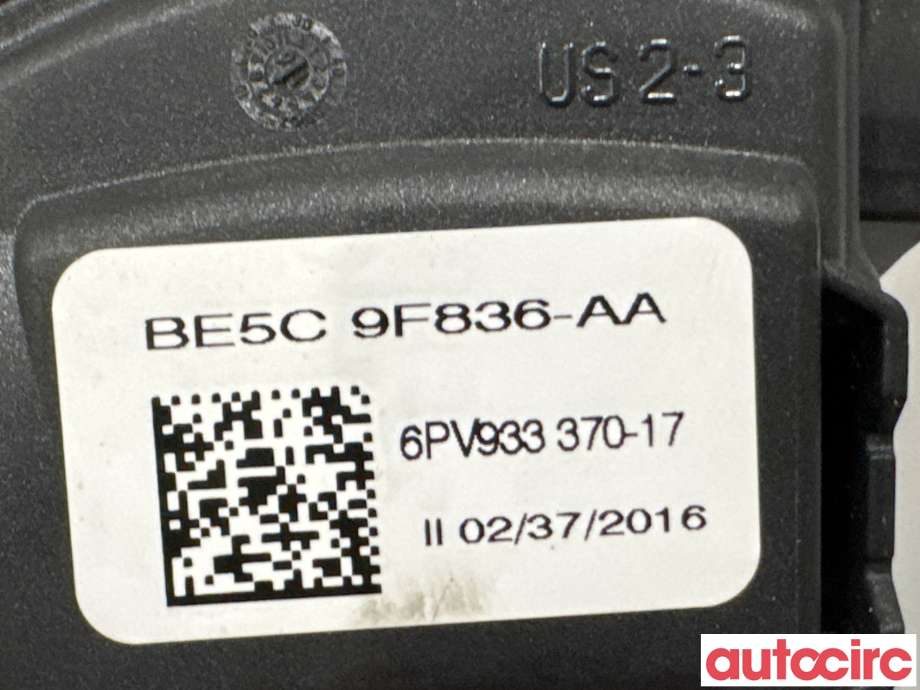Pedal gass til Tesla Model X 2016-->>  (TESLA|1005307-00-A||6PV933370-17)