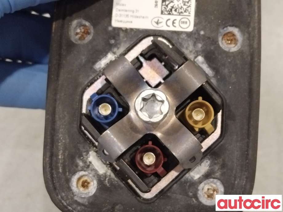 Antenne navigasjon til VW Passat 2015-2019 (Fase 1) (B8) (B8) (VOLKSWAGEN|5Q0035507AG)
