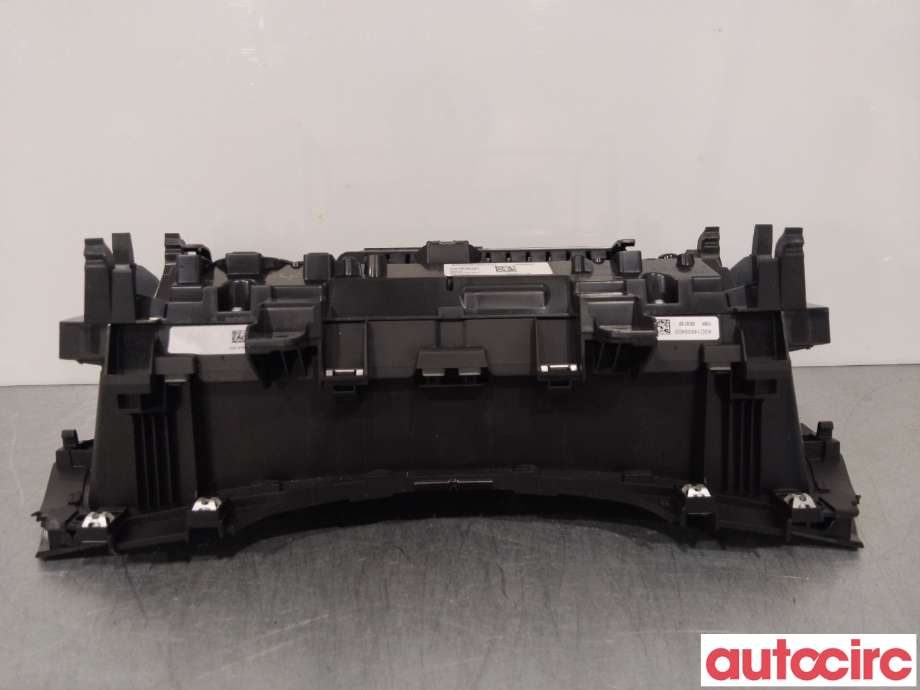 Instrumentpanel til VW Passat 2015-2019 (Fase 1) (B8) (B8) (VOLKSWAGEN|3G0920324C)