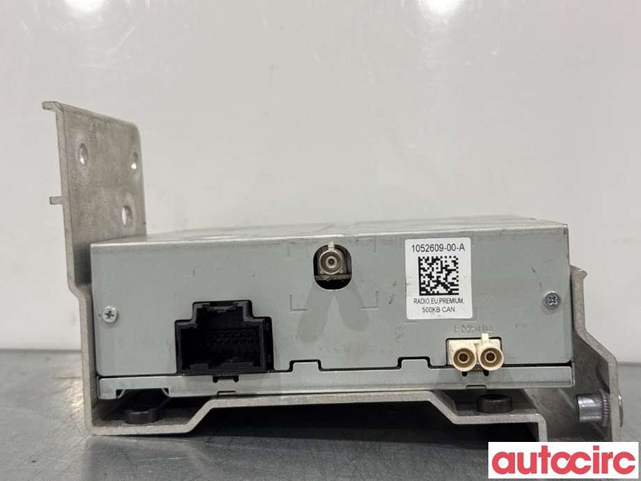 Bilstereo til Tesla Model X 2016-->>  (TESLA|1052609-00-A|)