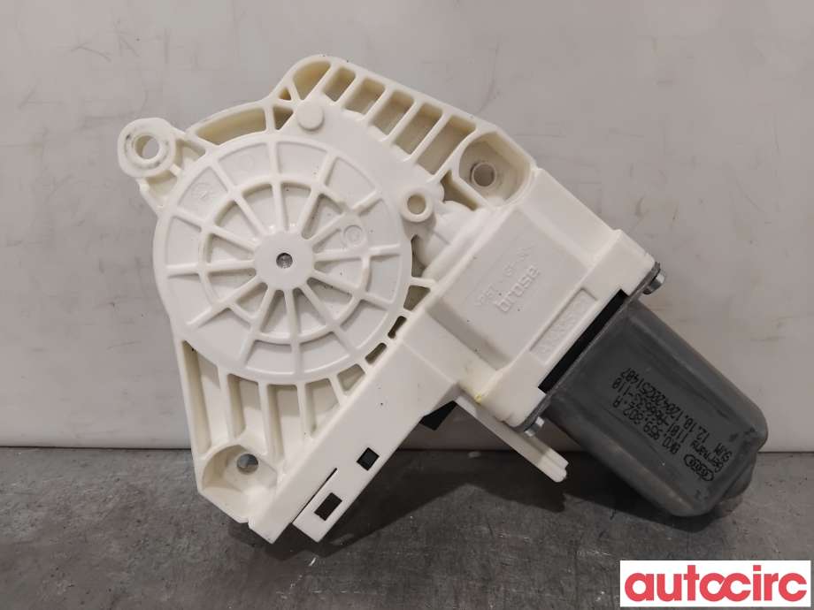 Ruteheis høyre foran til Audi A4 2007-2014 (Type IV) (B8) (B8) (AUDI|8T0959802B|1101-A66633-110|8K0959802A)