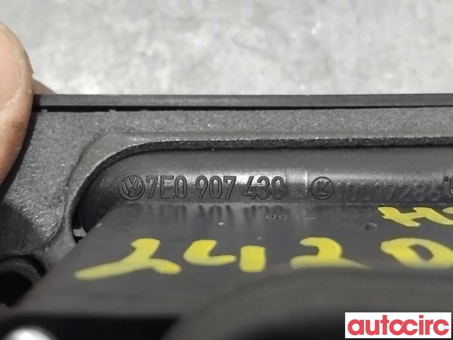 Diverse deler til VW Transporter / Caravelle 2015-2019 (T6) (T6) (VOLKSWAGEN|7E0907438|)