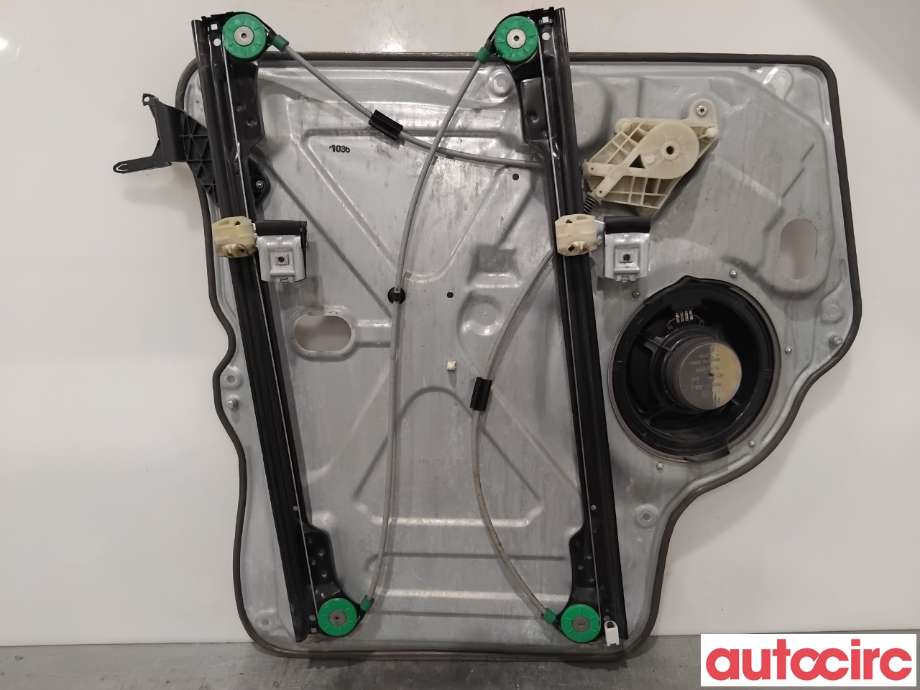 Ruteheis til VW Transporter / Caravelle 2015-2019 (T6) (T6) (VOLKSWAGEN|7E0837754D|7E1837730T|7E0837754E)