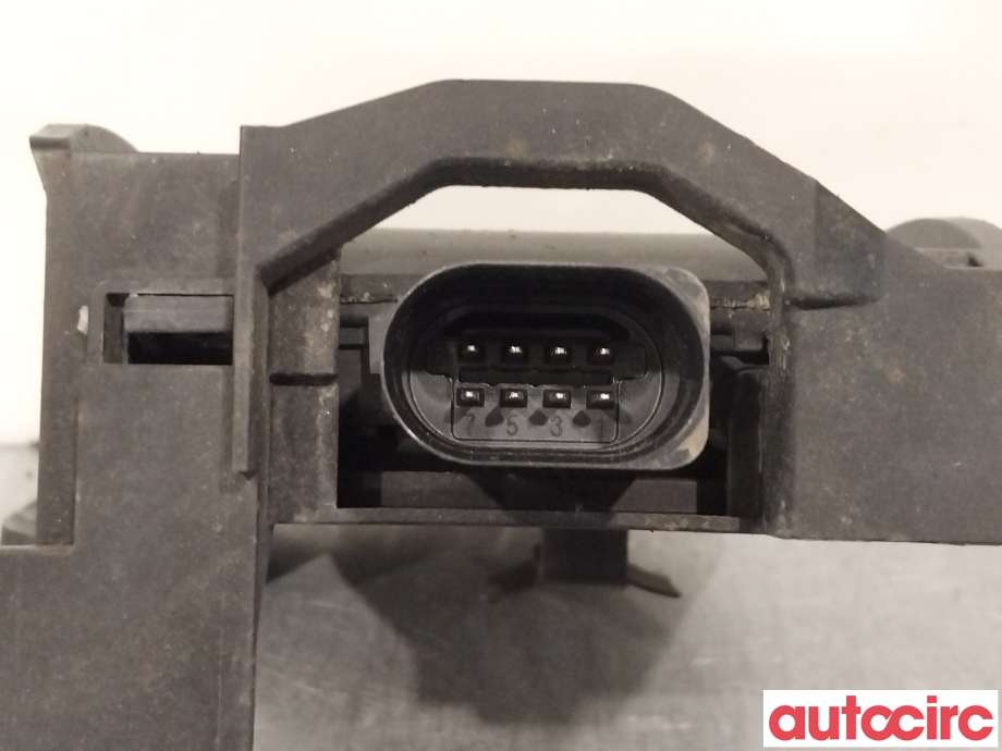 Sensor radar til VW Passat 2015-2019 (Fase 1) (B8) (B8) (VOLKSWAGEN|2Q0907686B|)
