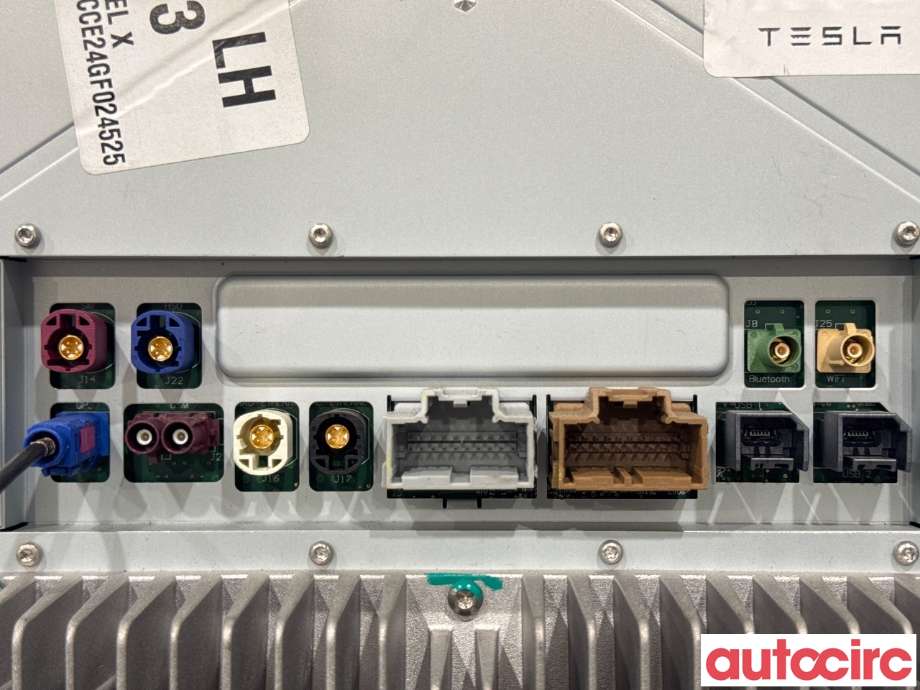 Multimedia display (MCU - Media Controller Unit) til Tesla Model X 2016-->>  (TESLA|1084333-00-A||1045006-03-B)