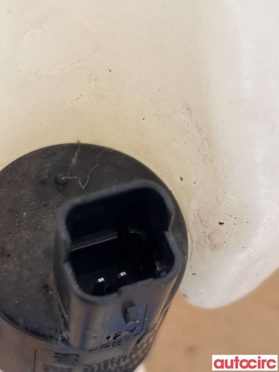 Spylertank til Citroën Berlingo 2015-2019 (Type II, Fase 2) (CITROEN|6431N9||9671568180)