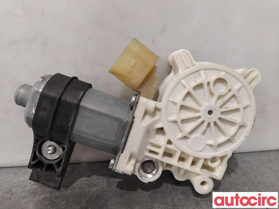 Ruteheis høyre foran til BMW 5-Serie 2003-2010 (E60/E61) (E60/E61) (BMW|67626981142|0130821458|6981142)