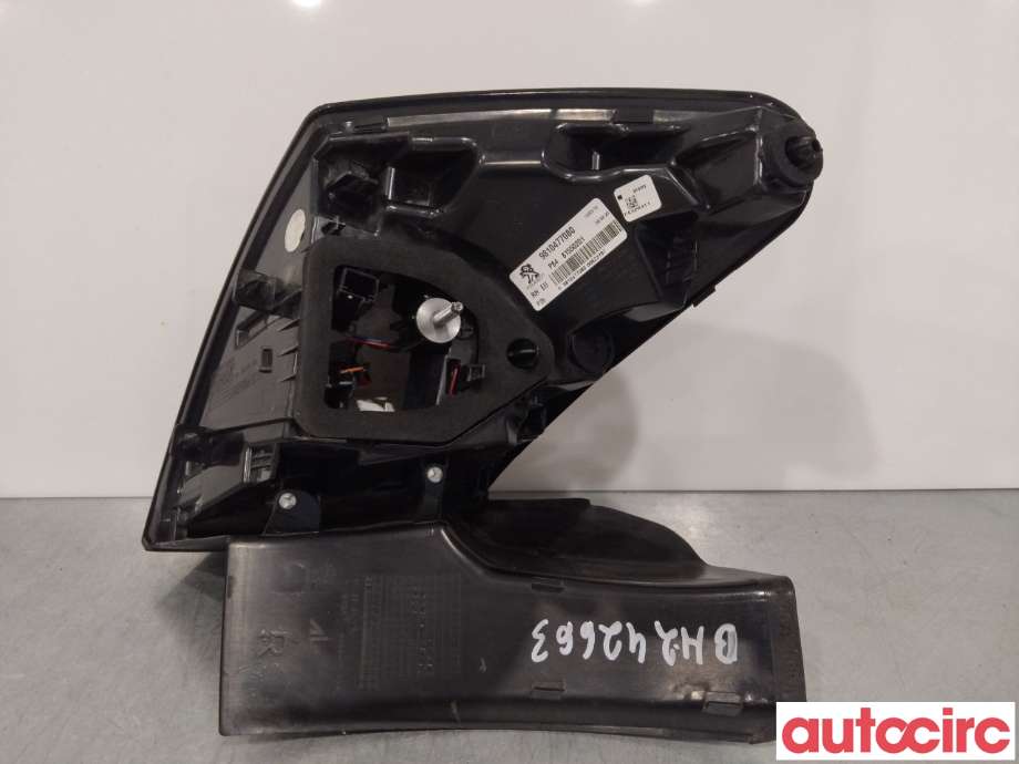 Baklykt høyre til Peugeot 3008 2016-->> (Type II)  (PEUGEOT|9810477080|81550201)