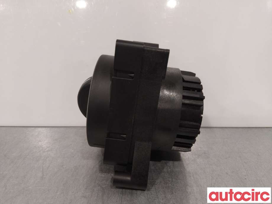 Bryter lys til Mercedes Sprinter 2013-2018 (Fase 2) (906) (906) (MERCEDES|A9065450204|Q08ZGS003)
