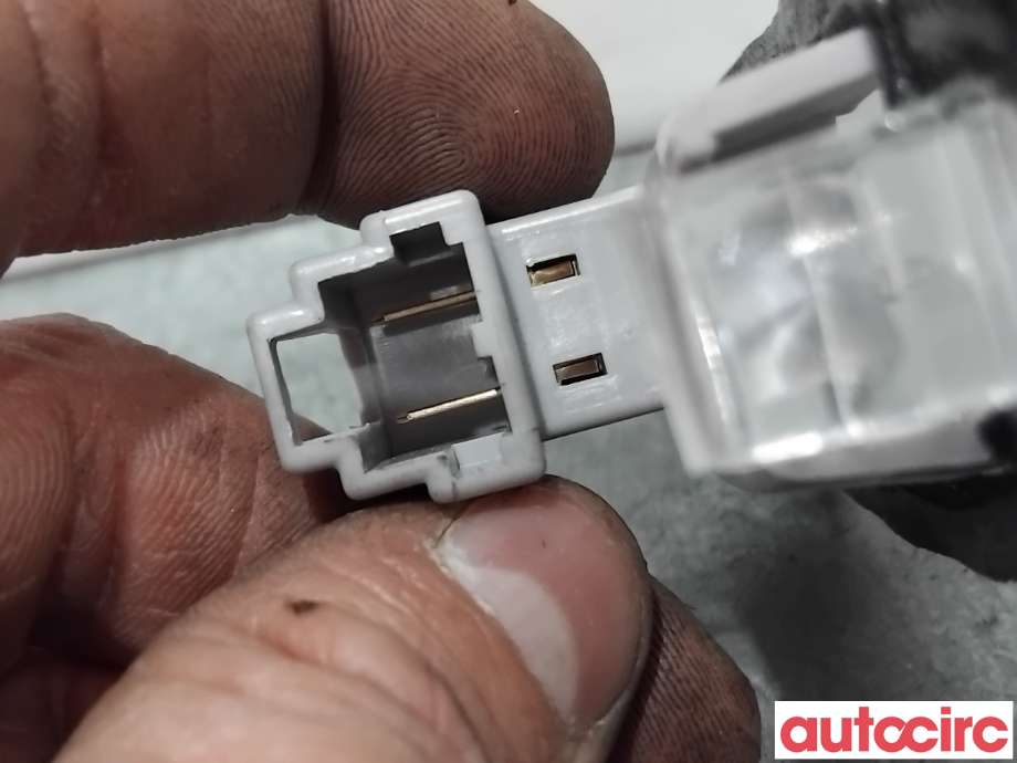 Skiltlys til Mitsubishi Outlander 2015-->> (Type III, Fase 2)  (MITSUBISHI|8341A009|)
