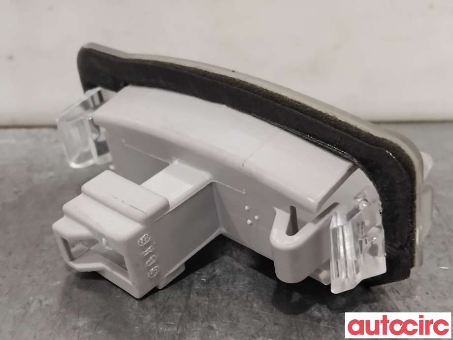 Skiltlys til Mitsubishi Outlander 2015-->> (Type III, Fase 2)  (MITSUBISHI|8341A009|)