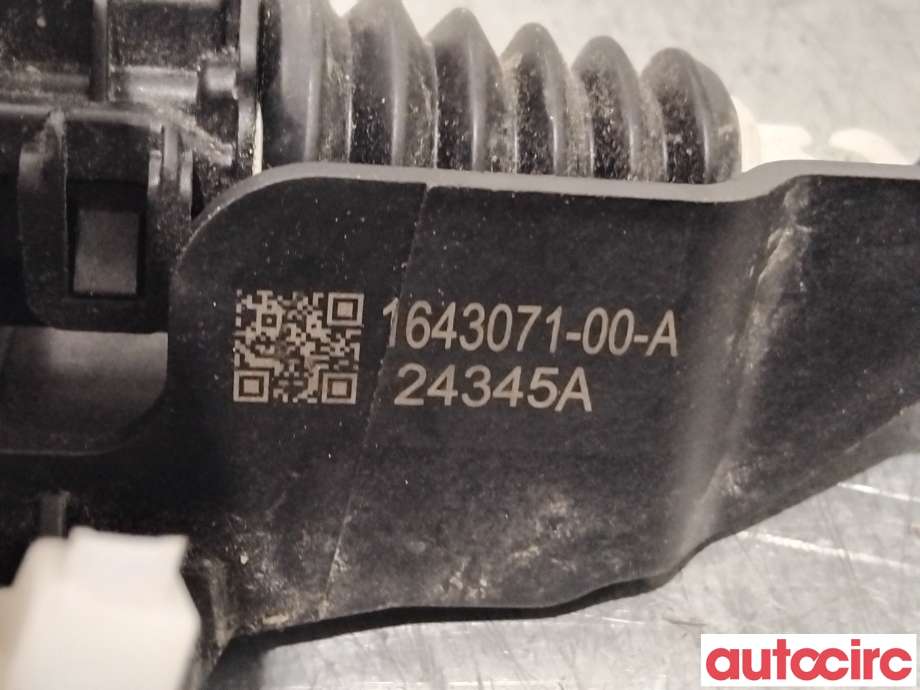 Diverse deler til Tesla Model Y 2021-2024 (Type I) (TESLA|1643071-00-A|)