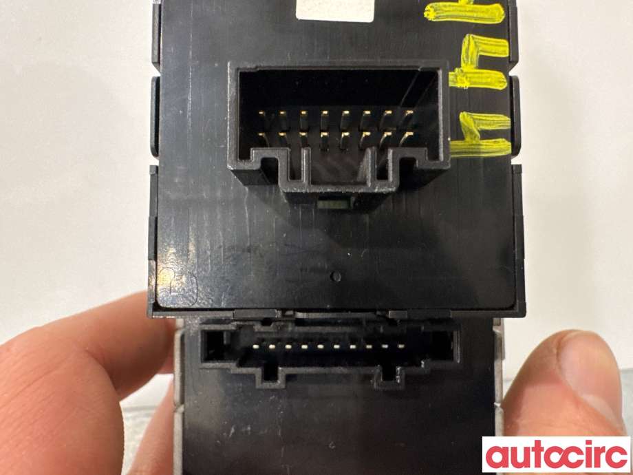 Bryter diverse til Kia Soul 2014-2019 (Type II)  (KIA|93600E4100BF6|)