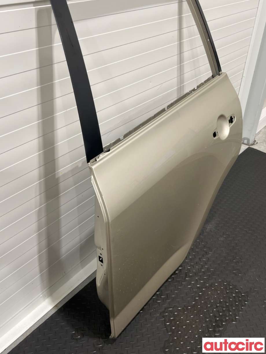 Dør venstre bak til Toyota RAV4 2006-2009 (Type III, Fase 1)  (TOYOTA|6700442120|)
