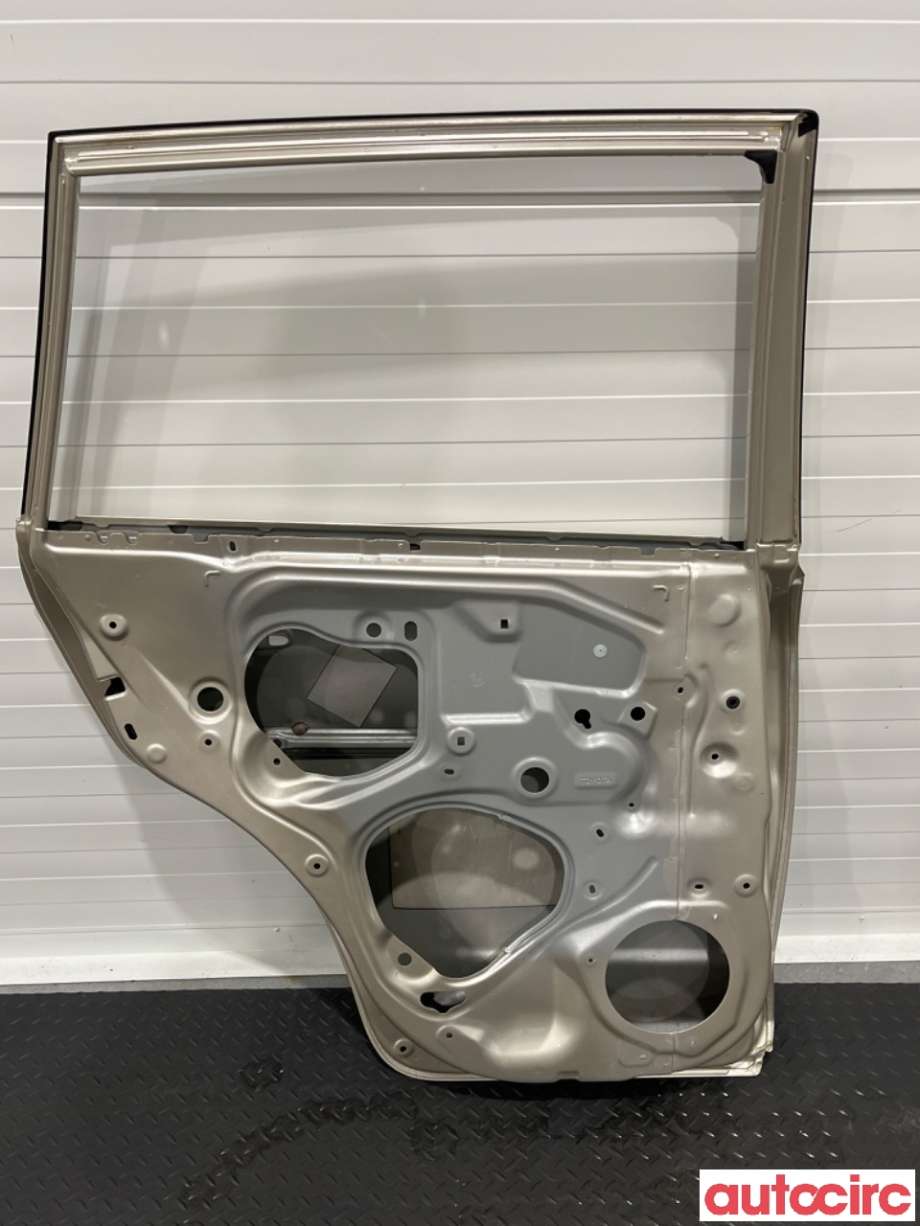 Dør venstre bak til Toyota RAV4 2006-2009 (Type III, Fase 1)  (TOYOTA|6700442120|)