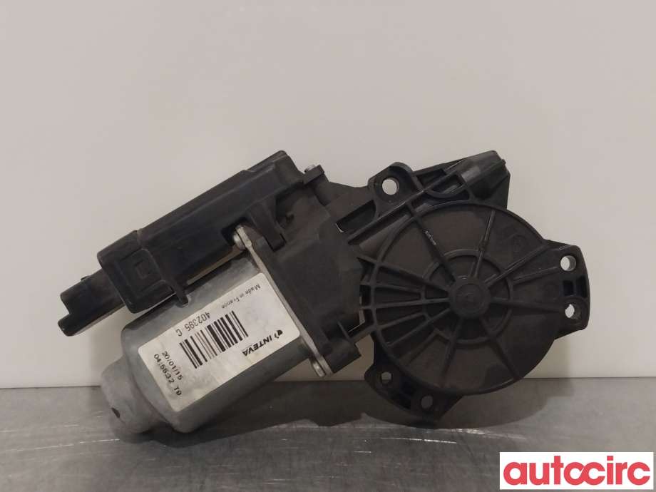 Ruteheis til Kia Sportage 2010-2016 (Type III)  (KIA|824503W010|A2C73659600)
