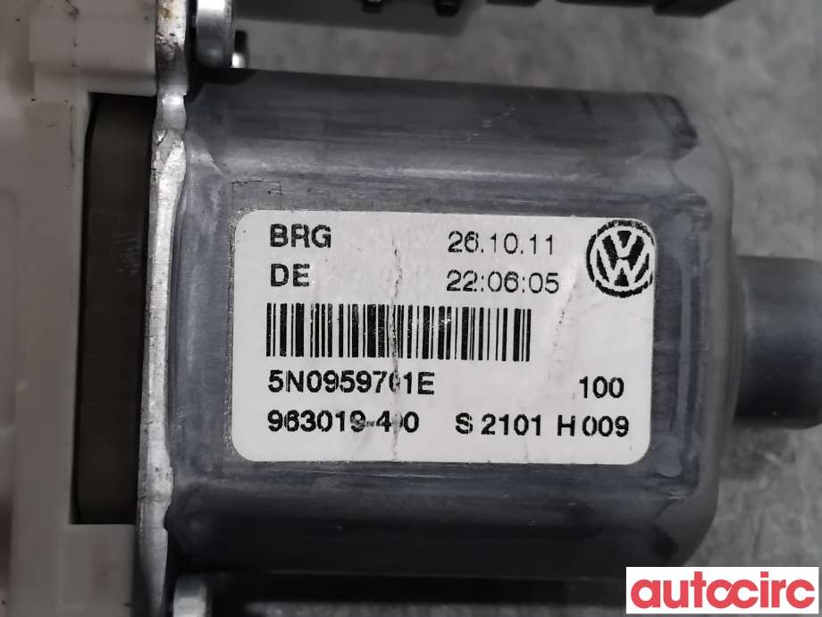 Ruteheis venstre foran til VW Tiguan 2011-2016 (Type I, Fase 2) (VOLKSWAGEN|5N0959701E|0130822467)