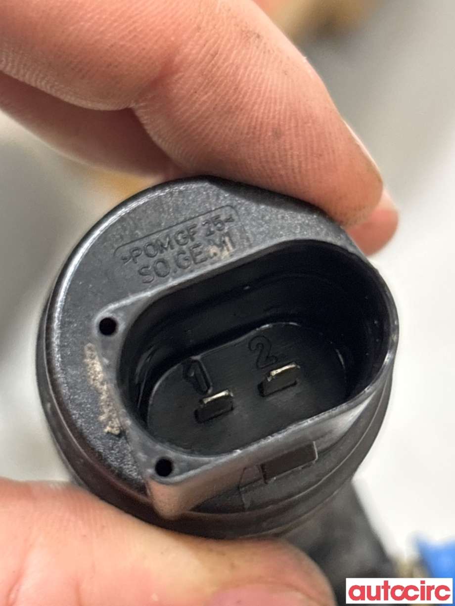 Spylerpumpe foran til VW Golf VI 2008-2012  (VOLKSWAGEN|1K6955651)