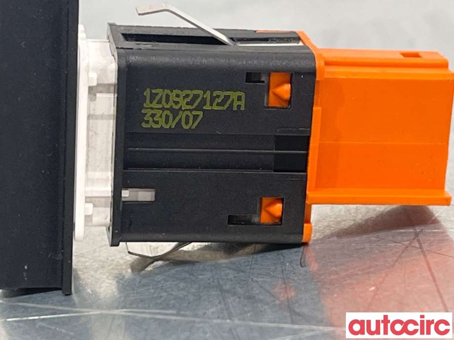Diverse deler til Škoda Octavia 2005-2008 (Type II, Fase 1) (SKODA|1Z0927127B|1Z0927127A)