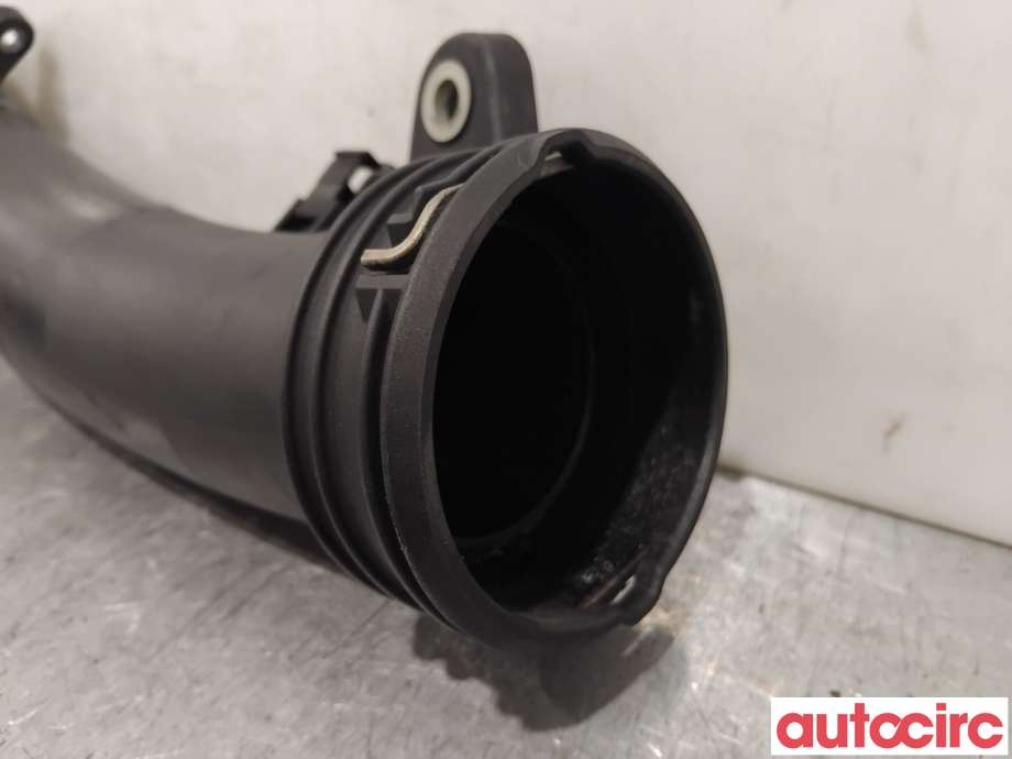 Turbo rør til Mercedes C-Klasse 2007-2011 (Fase 1) (W204) (W204) (MERCEDES|A6460980207|)