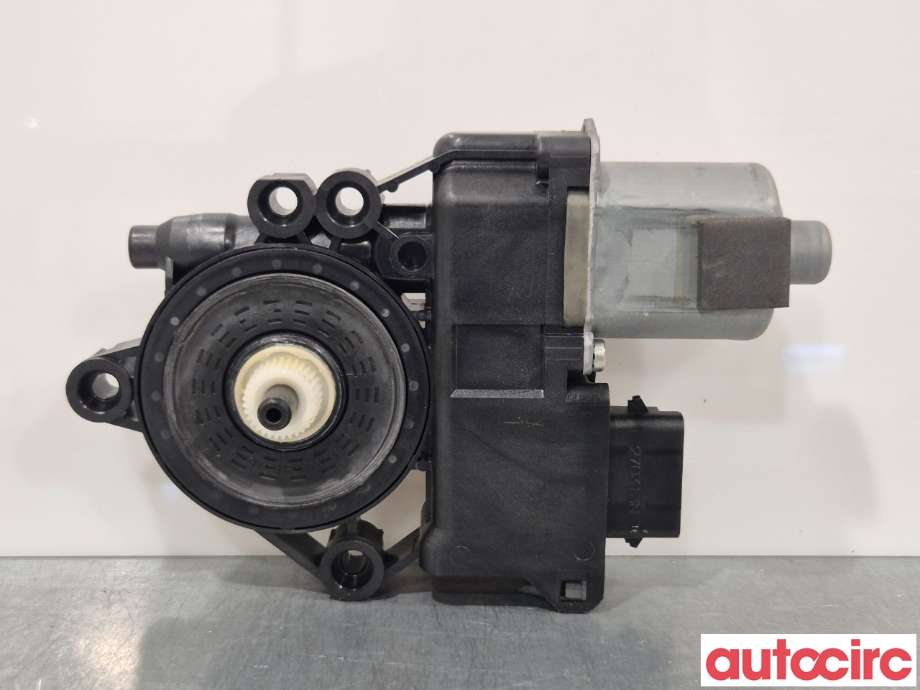 Ruteheis høyre bak til Hyundai i40 2012-2017  (HYUNDAI|834603Z010|F00S1A2937|83460-3Z010)