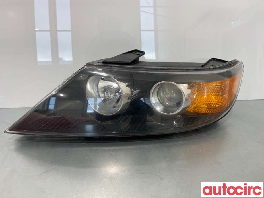Frontlykt venstre halogen til Kia Sorento, 2011-2015 Type II (KIA|921012P110)