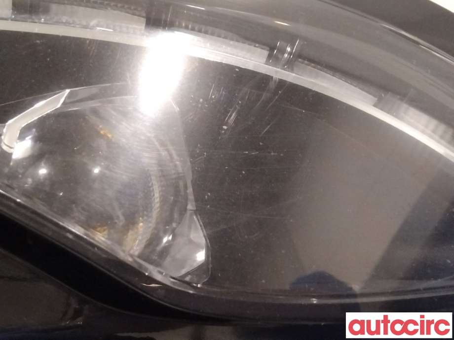Frontlykt høyre xenon til Peugeot 3008 2016-->> (Type II) (PEUGEOT|1674017980|89909534|9810478480)