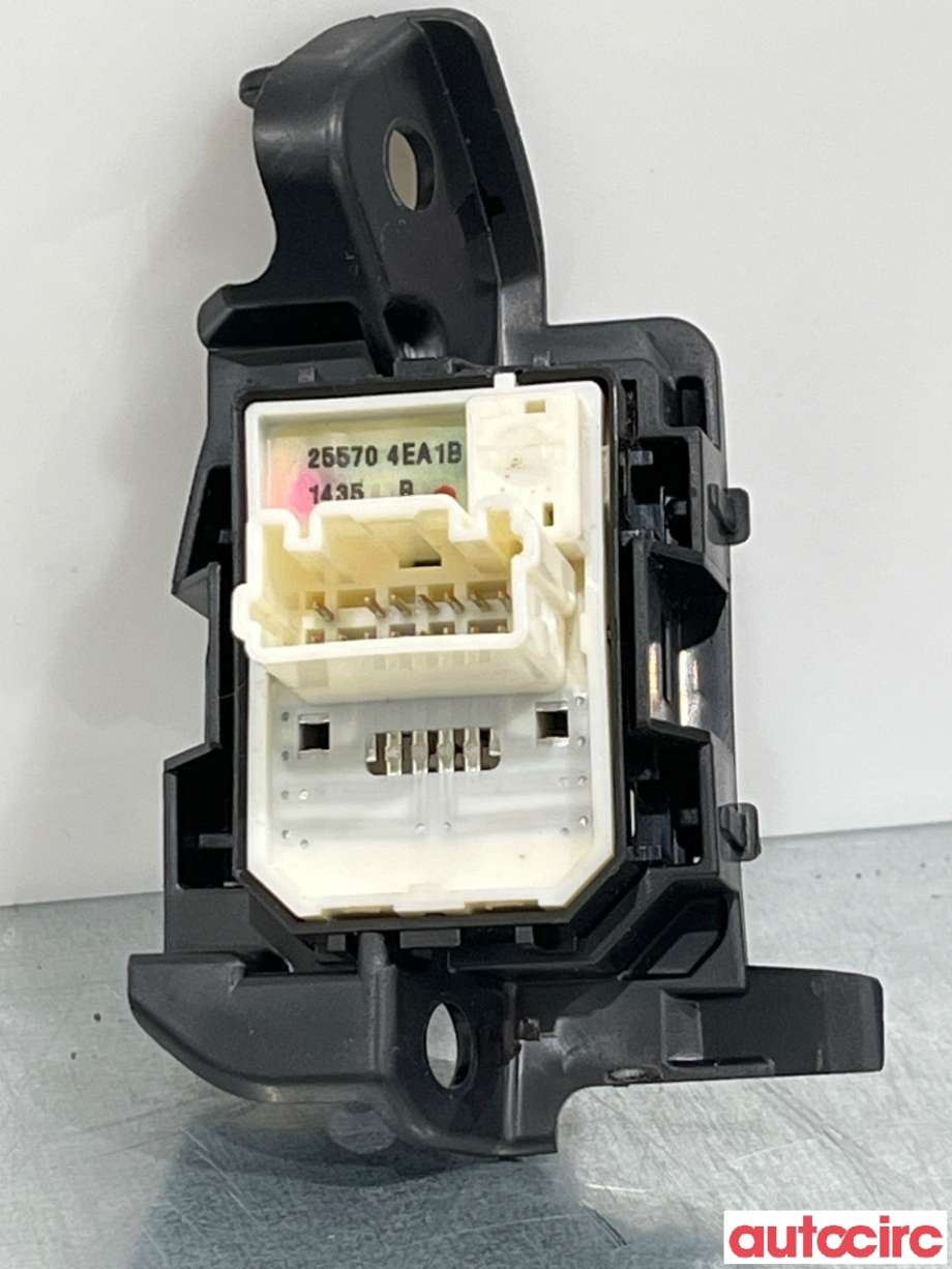 Bryter speil til Nissan Qashqai 2014-2021 (Type II)  (NISSAN|255704EA1B)