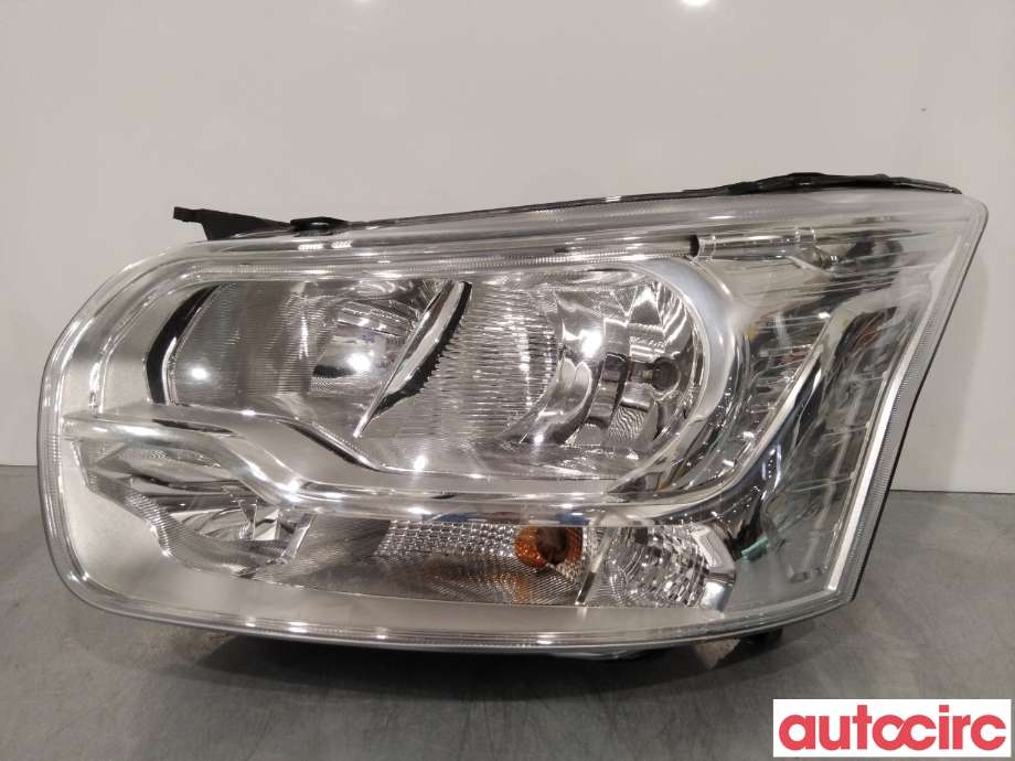 Frontlykt venstre halogen til Ford Transit Connect, 2013-2018 Type II, Fase 1  (FORD|2639546)
