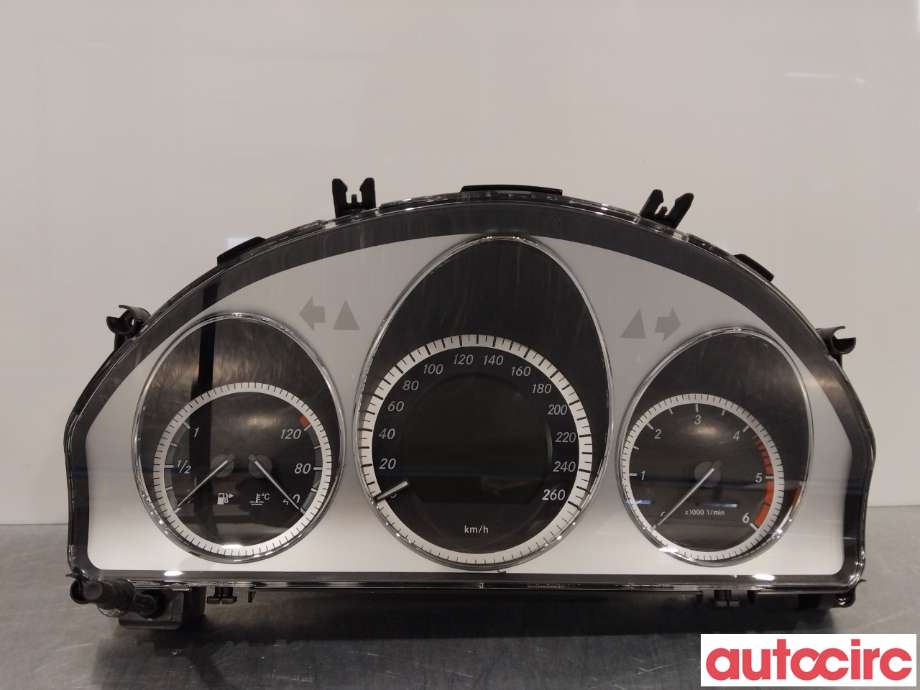 Instrumentpanel til Mercedes C-Klasse 2007-2011 (Fase 1) (W204) (W204) (MERCEDES|A2049003802)