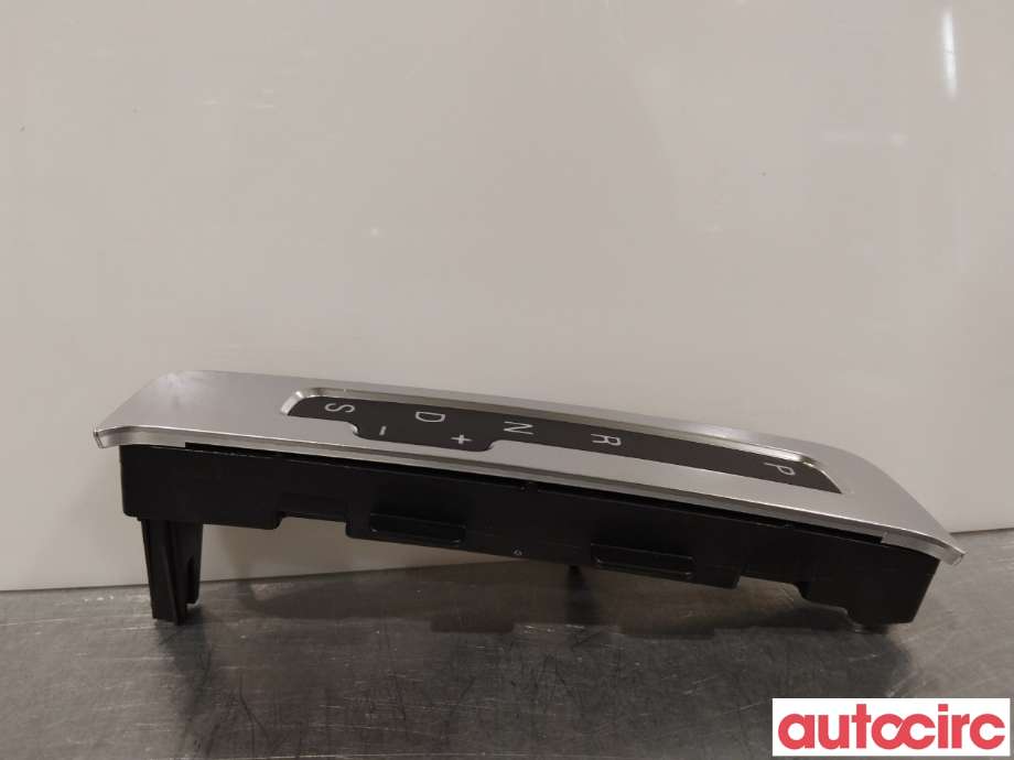 Diverse deler til Audi A4 2007-2014 (Type IV) (B8) (B8) (AUDI|8K1713463|8K17134633Q7)