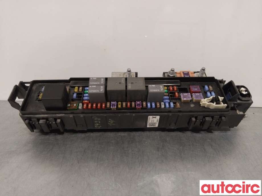 Sikringsboks til Tesla Model X, 2016-->> (TESLA|1034405-02-E)