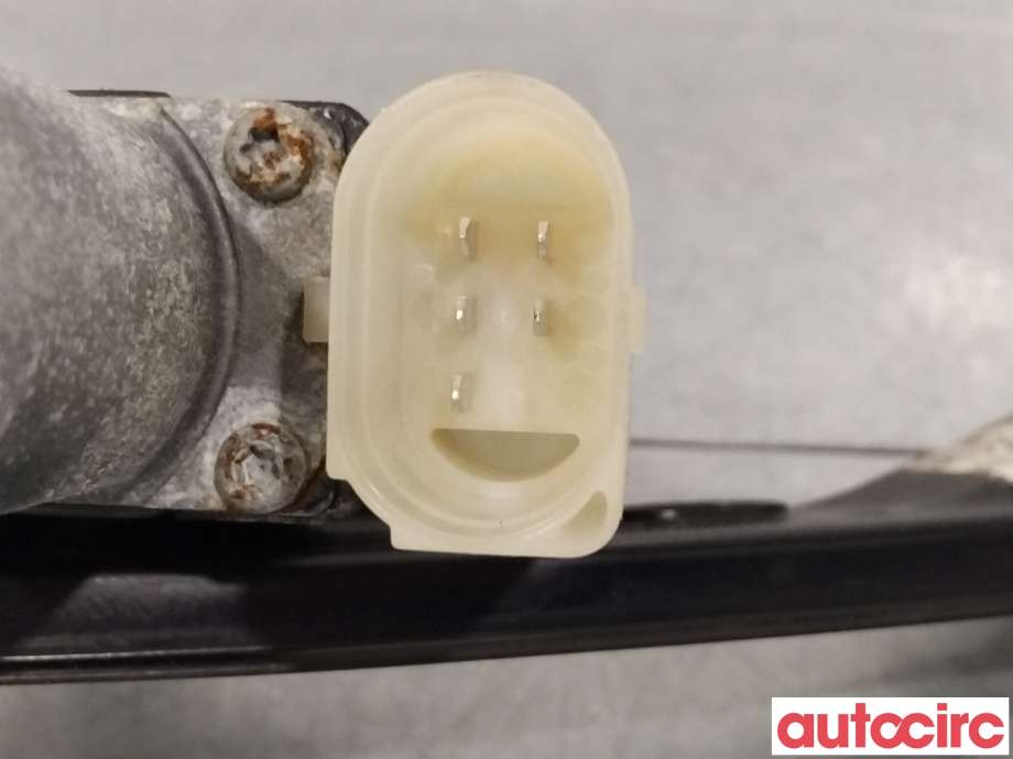 Ruteheis høyre til BMW 3-Serie 2012-2018 (F30/F31/F34) (F30/F31/F34) (BMW|51357281887|67627341563|)