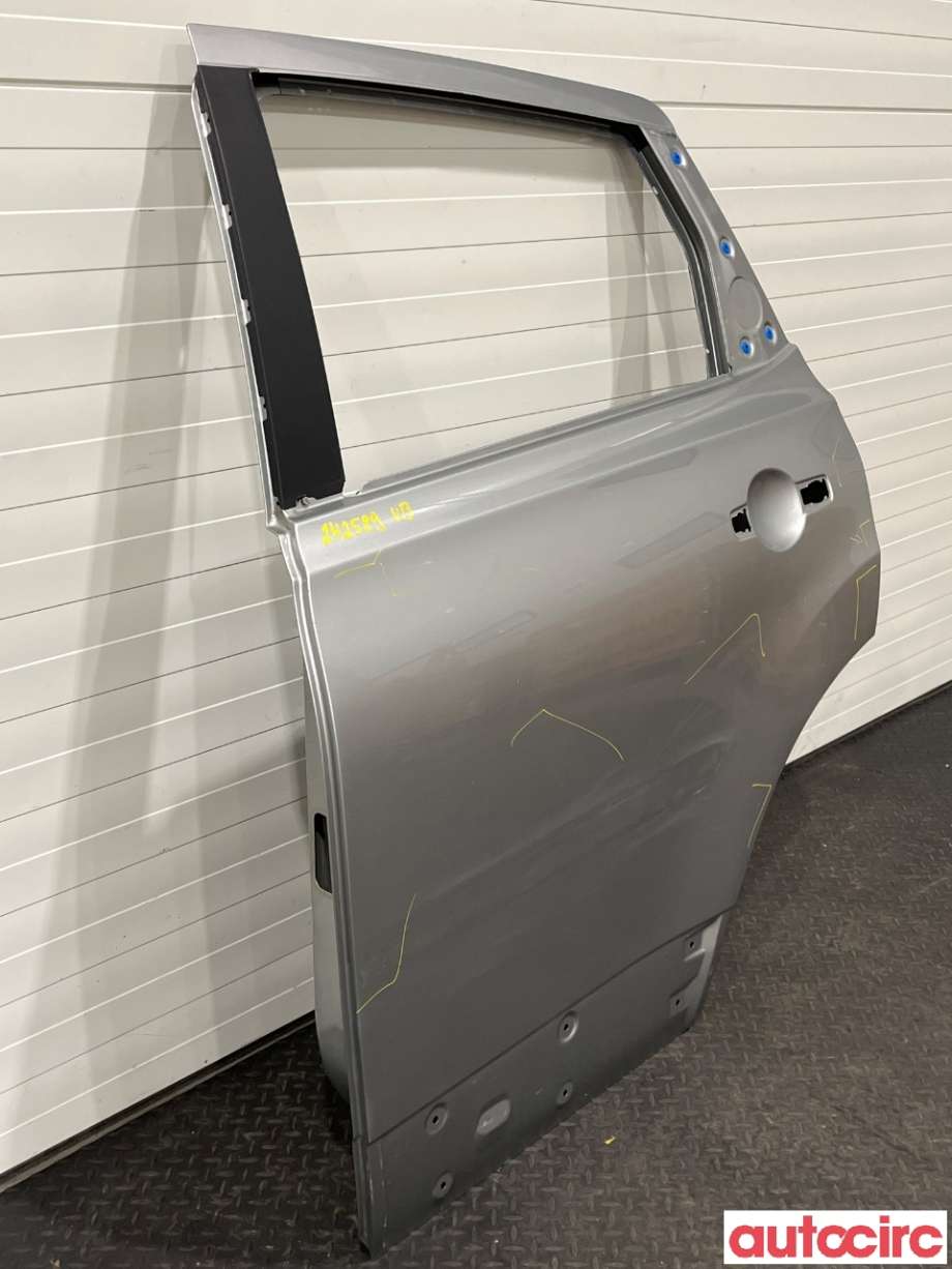Dør venstre bak til Nissan Qashqai 2007-2010 (Type I, Fase 1)  (NISSAN|H2101JD0MC|H2101JD0M0)