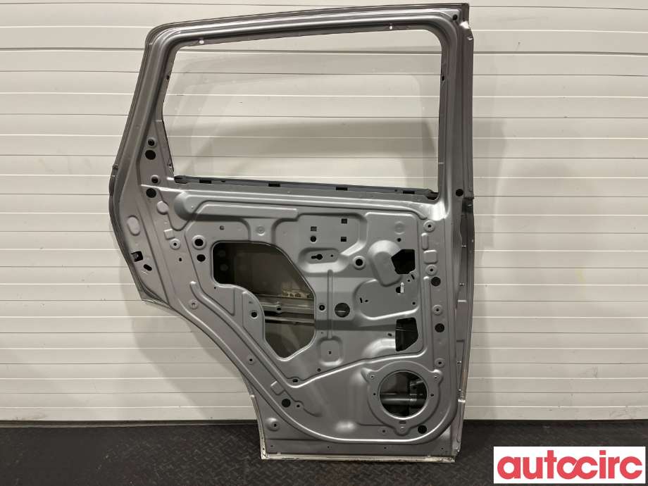 Dør venstre bak til Nissan Qashqai 2007-2010 (Type I, Fase 1)  (NISSAN|H2101JD0MC|H2101JD0M0)