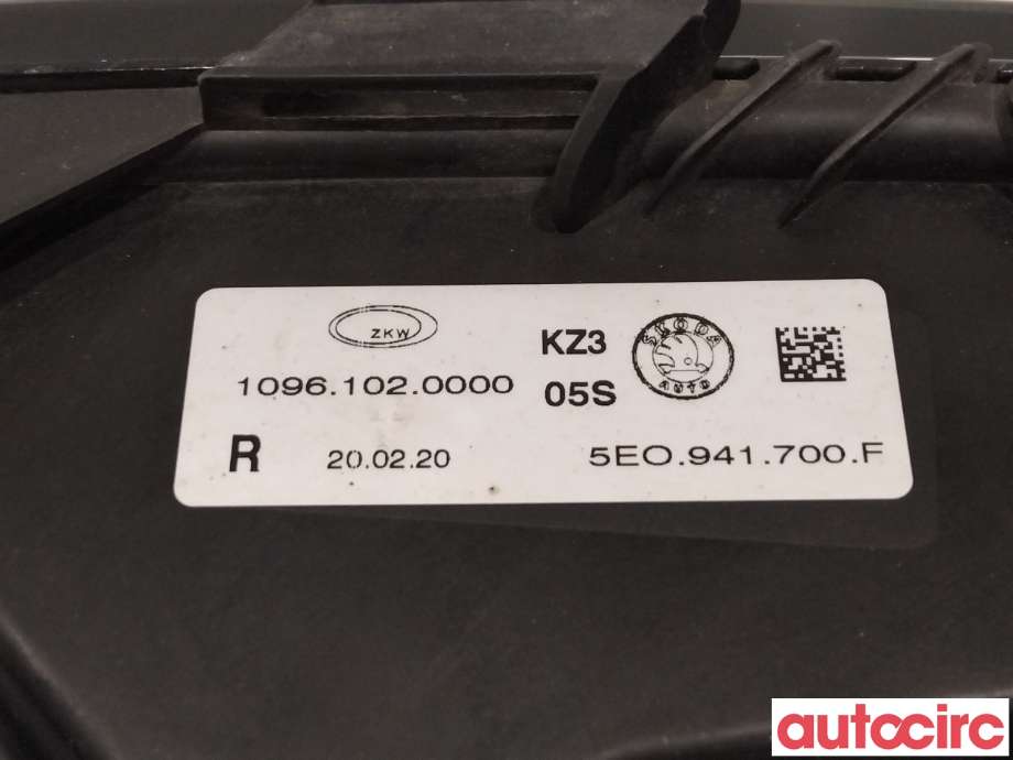 Tåkelykt høyre foran til Škoda Octavia 2017-2020 (Type III, Fase 2)  (SKODA|5E0941700F|10961020000)