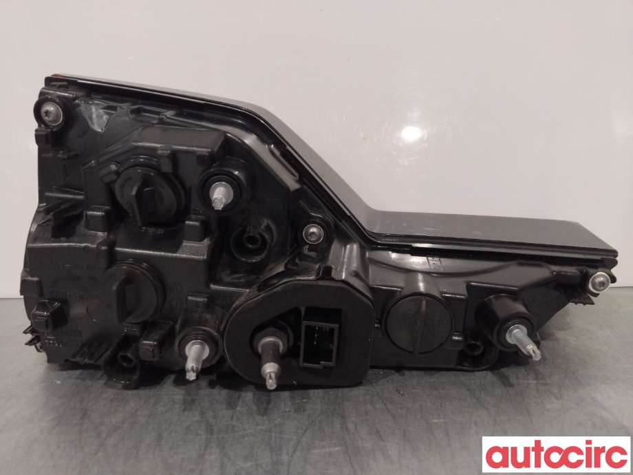 Baklykt venstre indre til Audi A4 2020-->> (Type V, Fase 2) (B9) (B9) (AUDI|8W9945075|81490101)