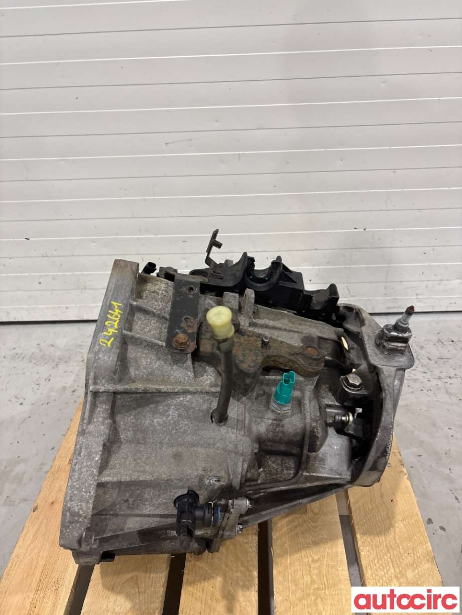 Girkasse manuell 6-trinn til Opel Vivaro B 2014-2019  (OPEL|93453891|M73|)