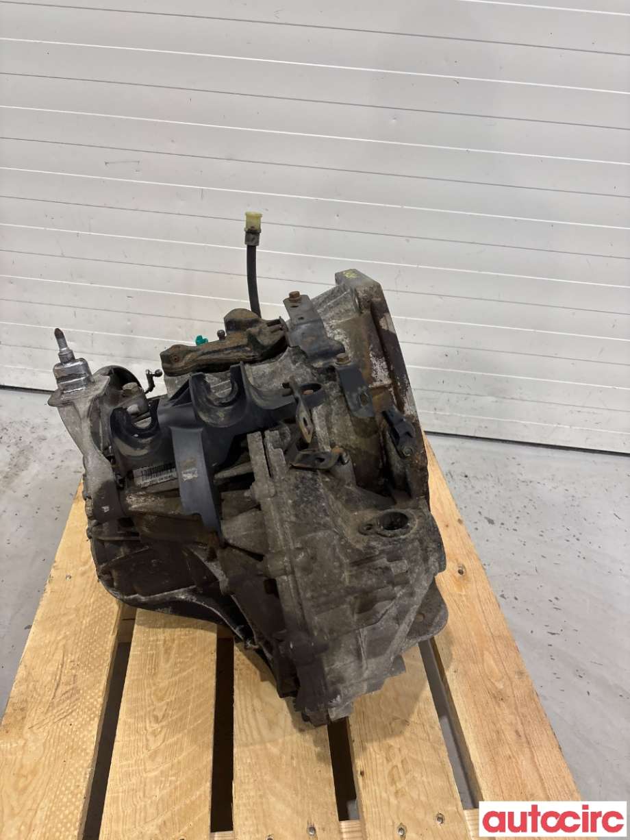 Girkasse manuell 6-trinn til Opel Vivaro B 2014-2019  (OPEL|93453891|M73|)
