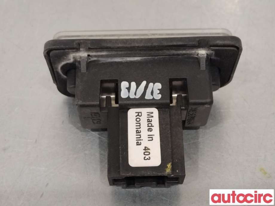 Skiltlys til Tesla Model S 2013-2016 (Fase 1)  (TESLA|1026284-00-A|L-00-E26-006|A2038200256)