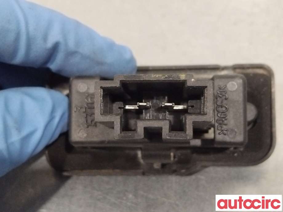 Skiltlys til Tesla Model S 2013-2016 (Fase 1)  (TESLA|1026284-00-A|L-00-E26-006|A2038200256)