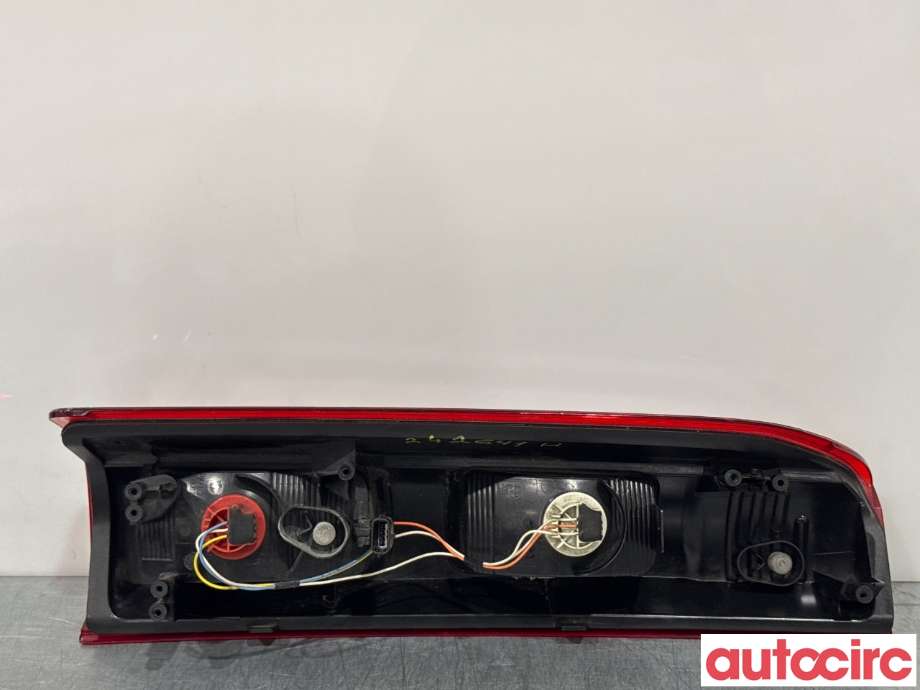 Baklykt høyre til Opel Vivaro B 2014-2019 (OPEL|93867969|)