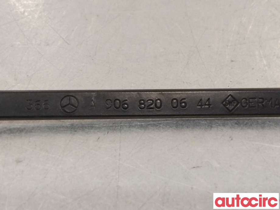 Viskerarmer frontrute til Mercedes Sprinter 2013-2018 (Fase 2) (906) (906) (MERCEDES|A0018200644)